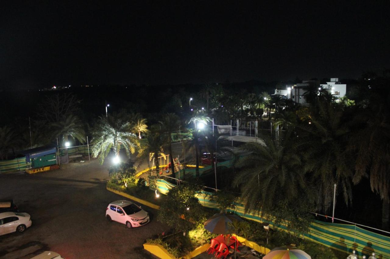 Hotel Silver Resort Daman Ngoại thất bức ảnh