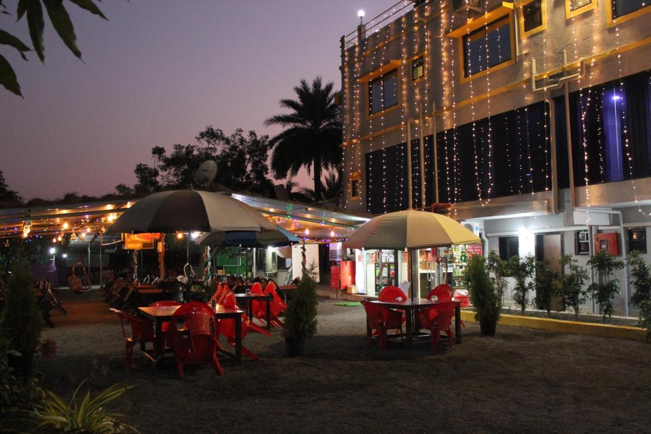 Hotel Silver Resort Daman Ngoại thất bức ảnh